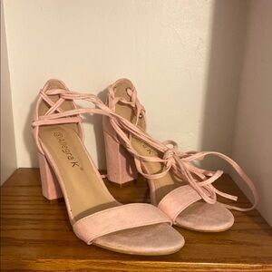 Dress Sandal Pink 2-1/2” Heel Wmn sz 8